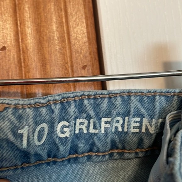 GAP Girlfriend Jeans - Picture 2 of 2